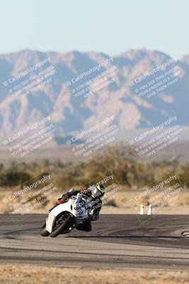 media/Dec-07-2025-CVMA (Sun) [[3e7d2de5dc]]/Race 18-Formula Twins-Formula 40 UL/